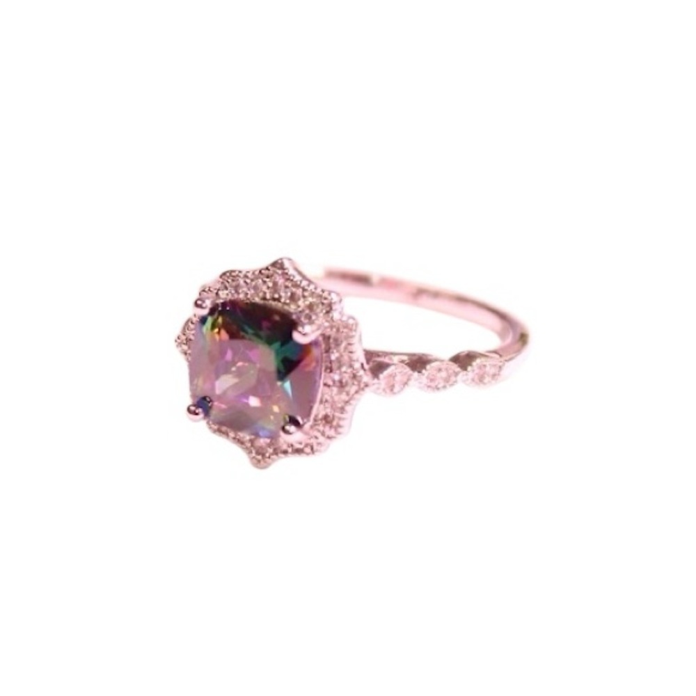 Silvery Ring Beautiful Gemstone Centerpiece - Picture 3 of 3